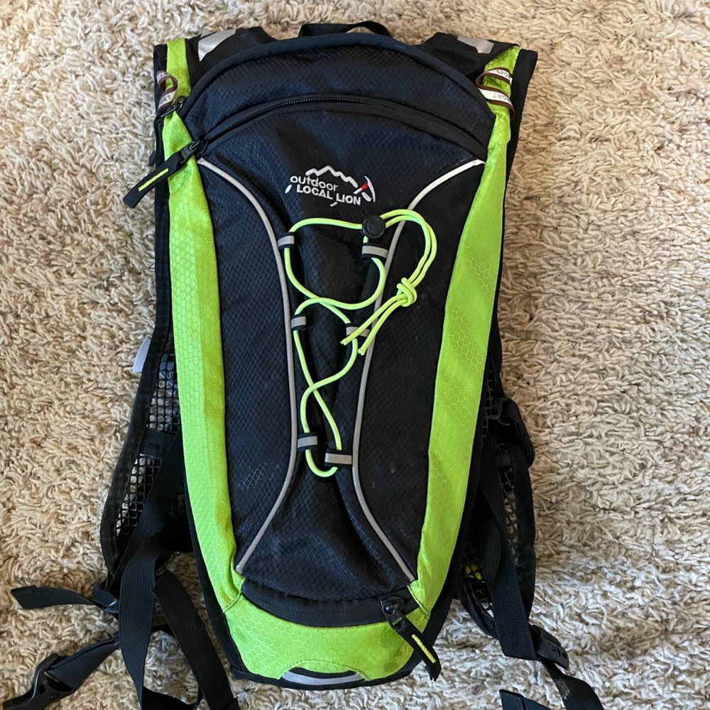 Outdoor Local Lion Black and Green Backpack